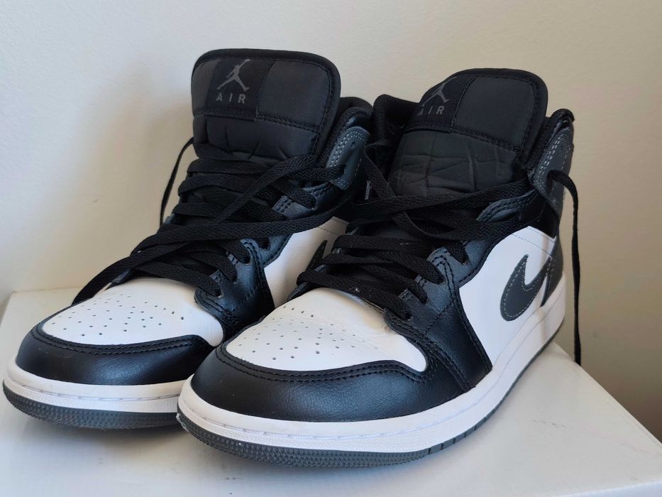Високи сникърси Air Jordan - размер EU-40,5