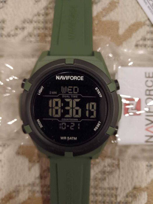 Продам часы NAVIFORCE