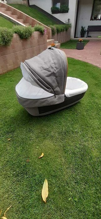 Зимен бебешки кош за количка Peg Perego