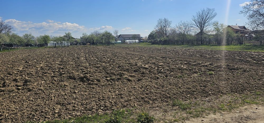 Vând teren Dragomirești  Dâmbovița , 1400 mp , 22€ mp