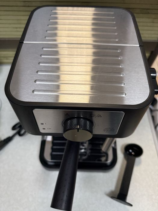 Кафемашина DeLonghi EC260.BK