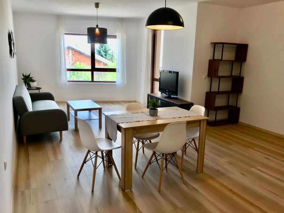 Дава се под наем Двустаен апартамент в Варна, Изгрев - 55 кв.м за 398.82 € - Снимка #1