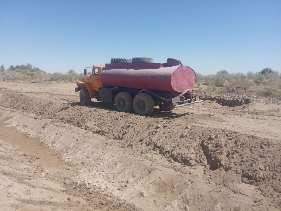 Yomkost sotiladi. 12 tonnali.Yomkost ajoyib holatda.uzunligi 5 metr