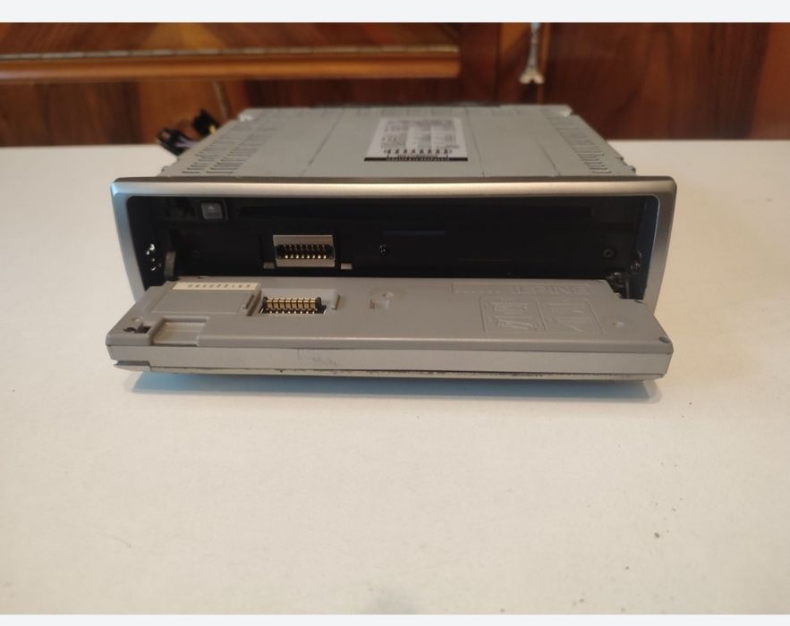 Radio cd auto alpine original.