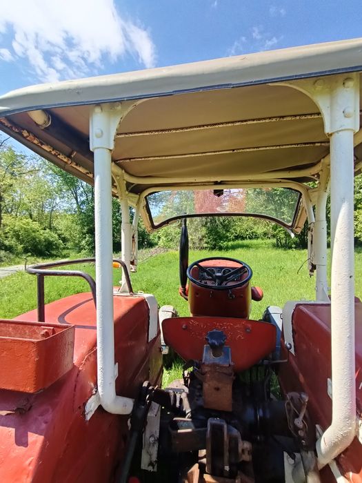 Vând tractor fiat 445