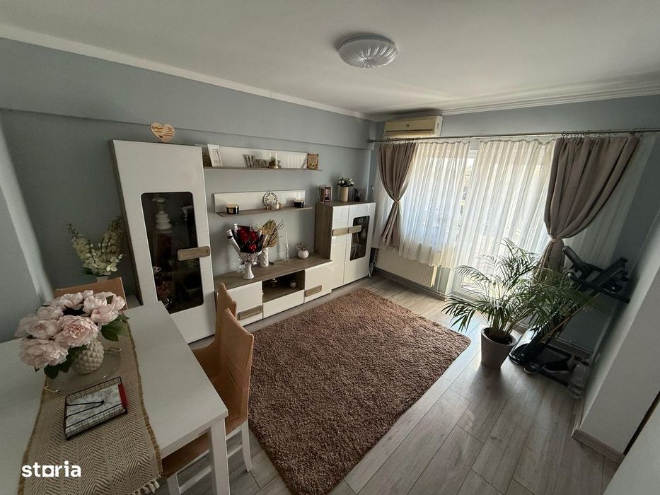 Apartament cu 4 camere, 87 mp, et. 3 , Bulevardul Lucian Blaga