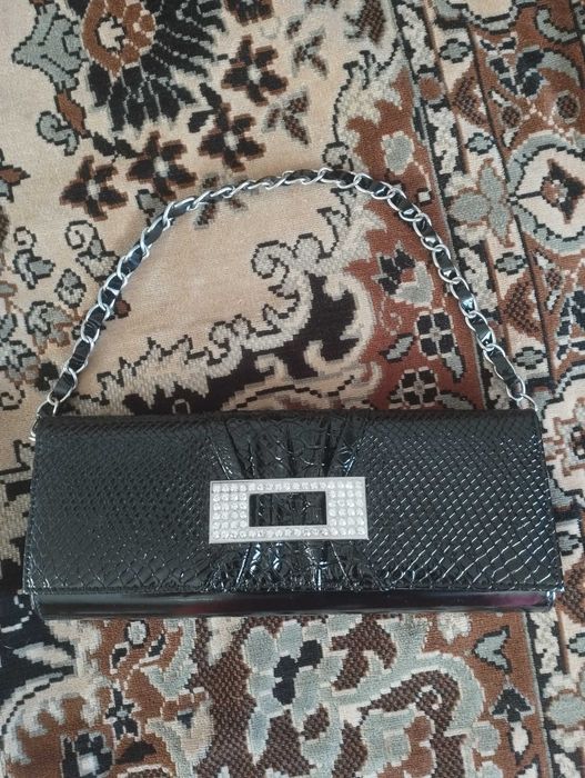 Продам сумочку-клатч