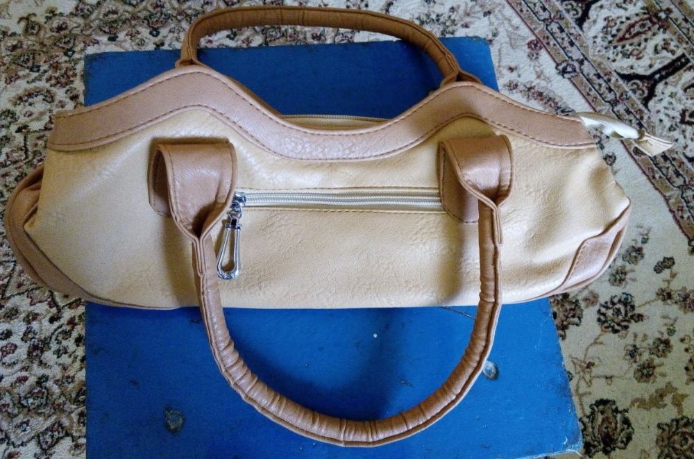 Новая сумка Привезена из Дубаев