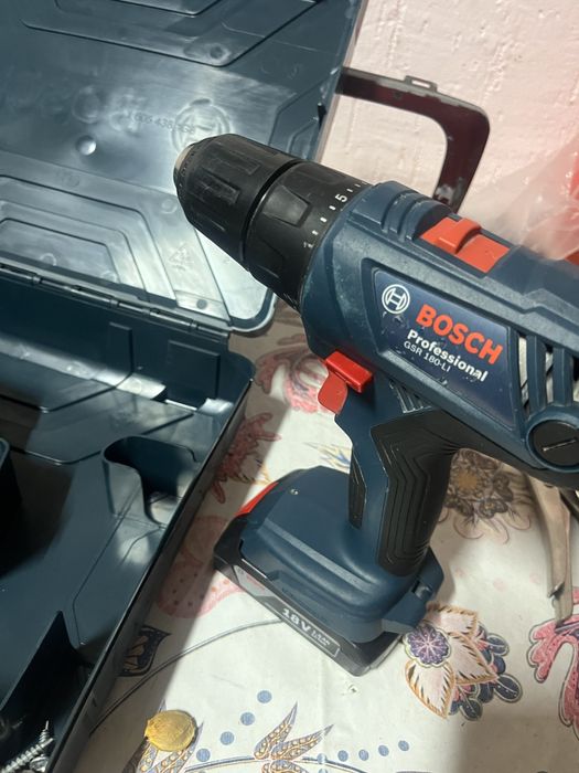 Шуруповерт фирмы Bosch