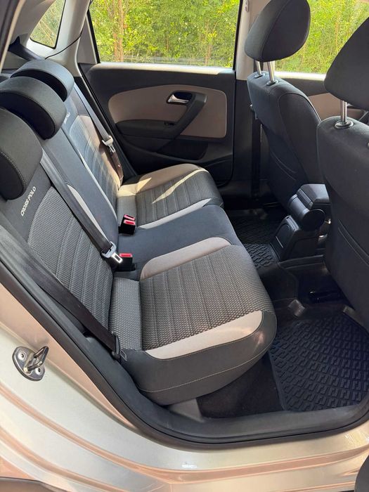 Volkswagen Cross Polo 1.6 TDI 2011