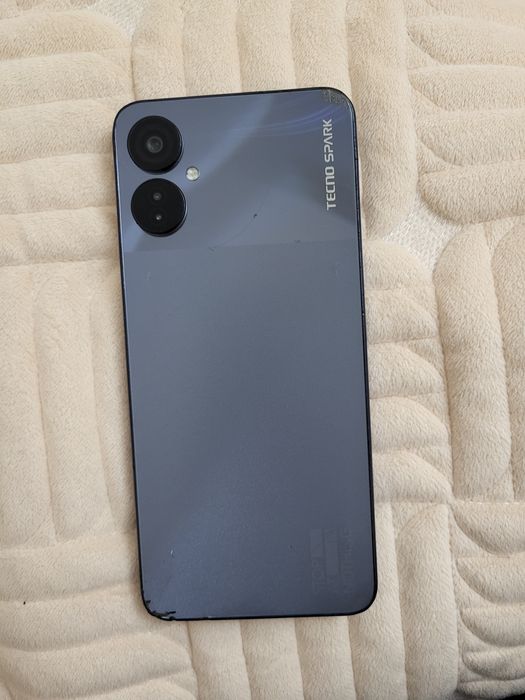 Продам телефон  Tecno Spark 9 Pro