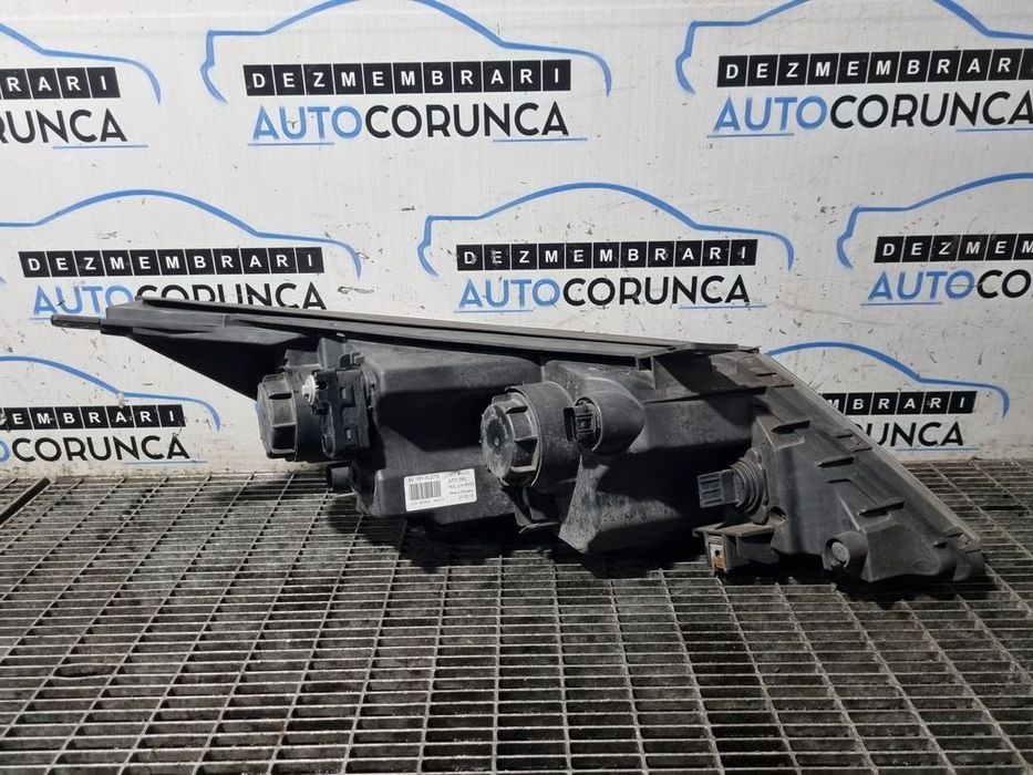 Far Stanga Kia Sportage III 2010 - 2016 SUV 4 Usi (1352) Cu lupă 921013U270