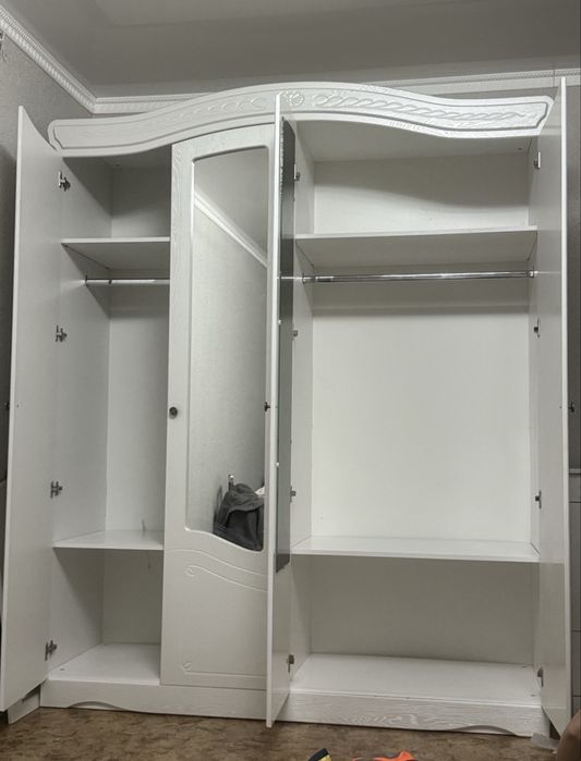 ПродаетсЯ спальный гарнитур