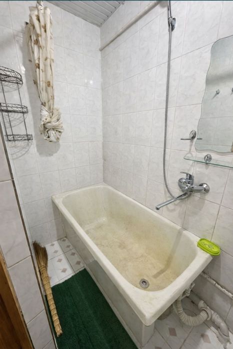 1-xonali Kvartira Srochni sotiladi!