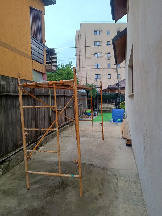 Schele constructii