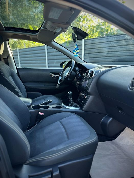 Nissan qashqai 2011 FULL