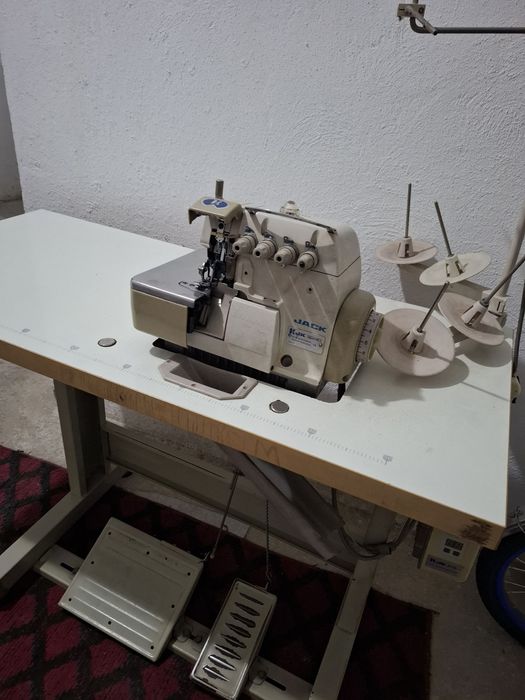 Тикув машиналари Jack (сенсором) ва пресс дазмол сотилади, 200 $дан