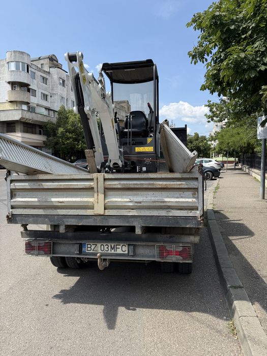 Exacut lucrari cu miniexcavator și bascula