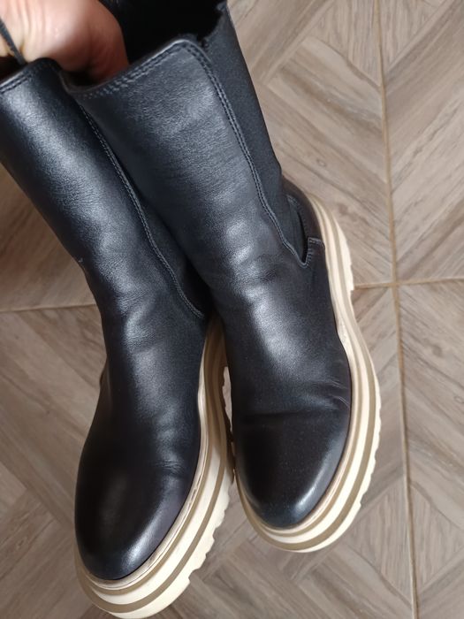 Боти от естествена кожа