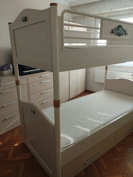 Двуетажно легло Flora