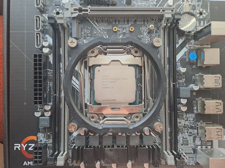 Материнская плата Huananzhi x99 + проц. Intel xeon e5 2650 v3