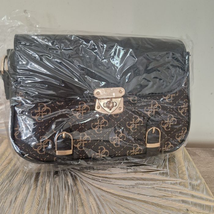 Дамска чанта нова