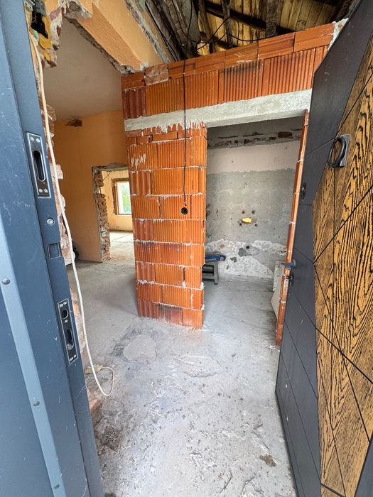 Продавам къща в центъра на  Свиленград.