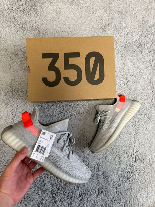 Yeezy 350 tail light