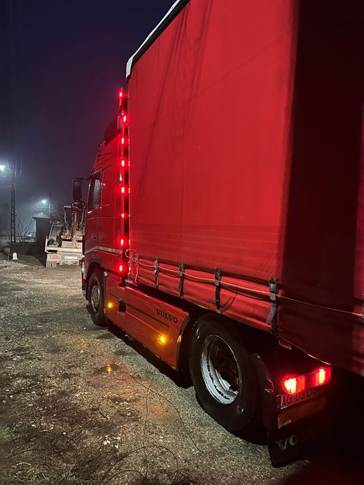 Ansamblu Volvo FH 440 / Schmitz Varios