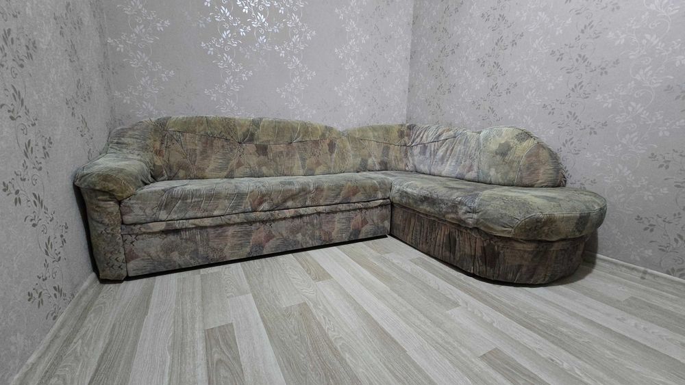 Canapea extensibila tip coltar