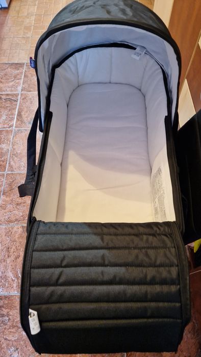 Vând landou Chicco semigrid, stare perfecta, compatibil Goody/WE