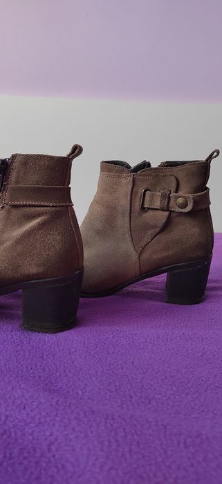 Дамски боти , естествен велур