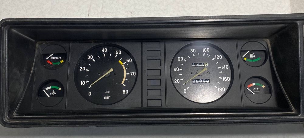 Комбинация (щиток) приборов Ваз-2107 инжектор