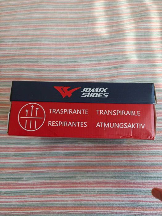 НОВИ дамски маратонки Jomix Summits (черни) – №38