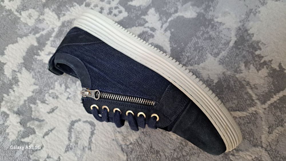 Продам красовки.