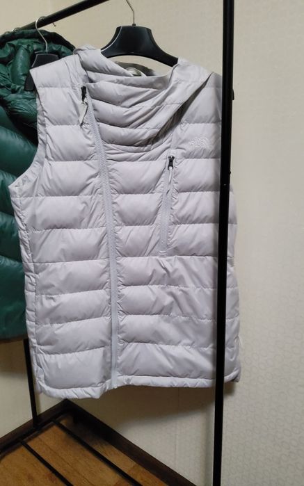 Продам Vineyards vines × Athleta × cos × north fase