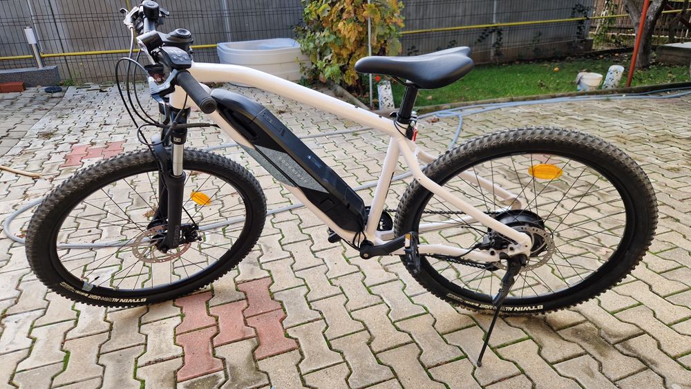 Bicicleta electrica rockrider st 100