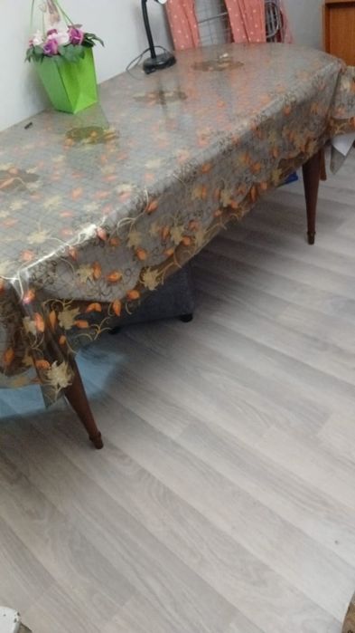 Продам стол кухонный