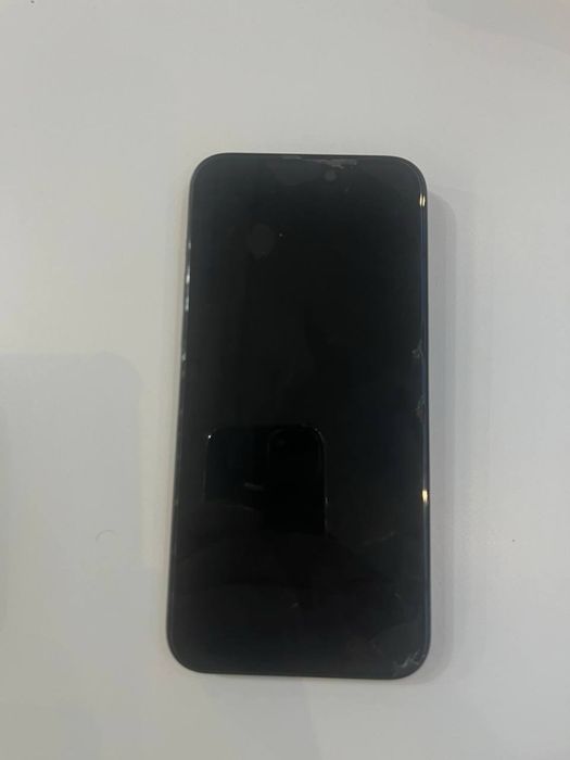 Iphone 15 pro max есть Nano sim и E Sim