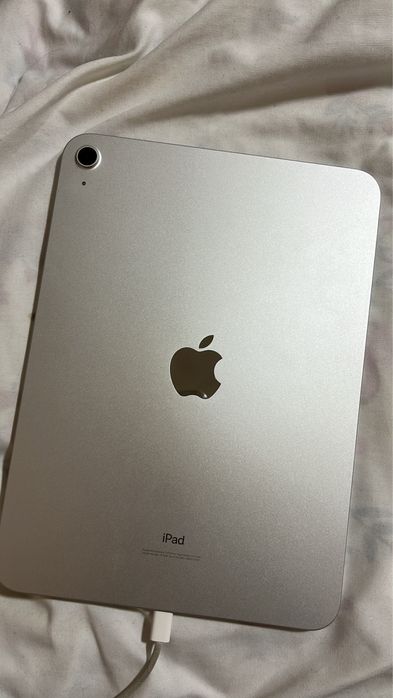продается ipad в отличном состояний