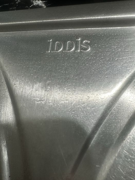 Продам мойку фирмы Iddis!