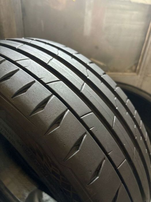 Летни гуми CONTINENTAL 225/35 ZR 19 XL