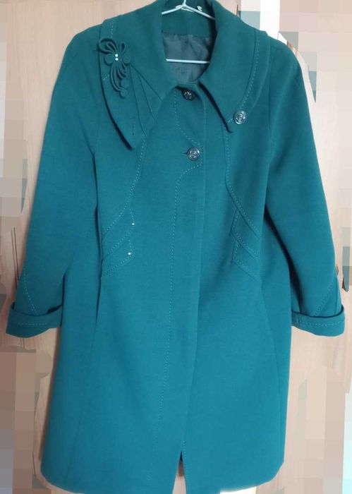 продаю  пальто 52размер