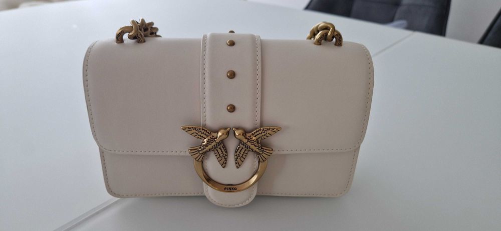 Бяла кожена чанта Pinko