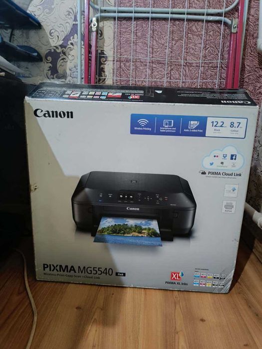 Продаю свой принтер 3в1 + Wi-Fi Canon PIXMA MG5540