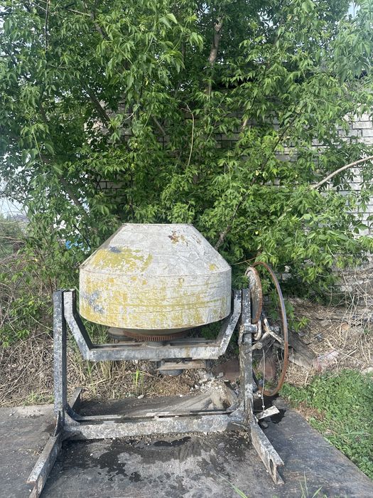 Продам Бетономешалку