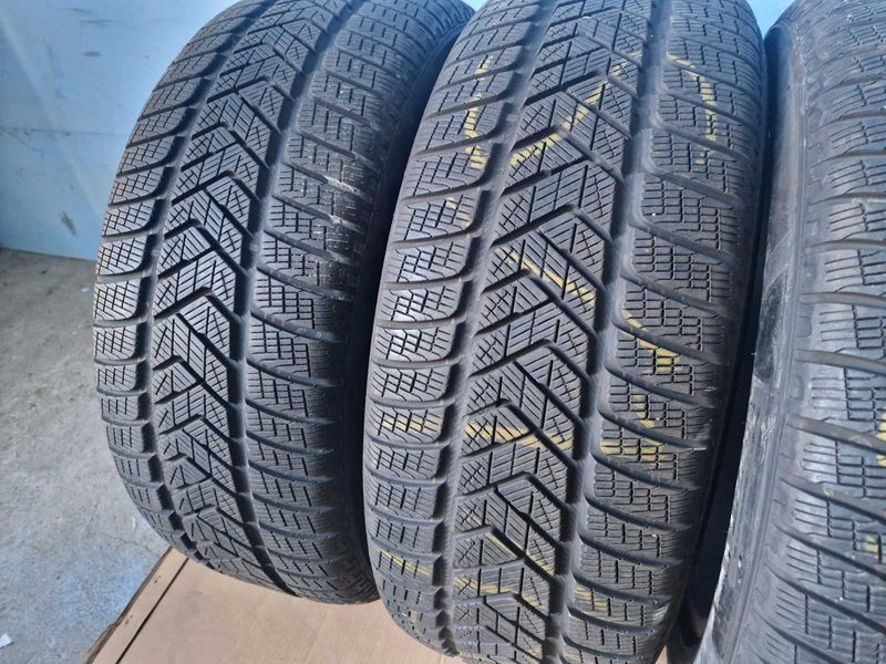 Audi Q7 R20/4M0 Ауди оригинални джанти с гуми
и датчици