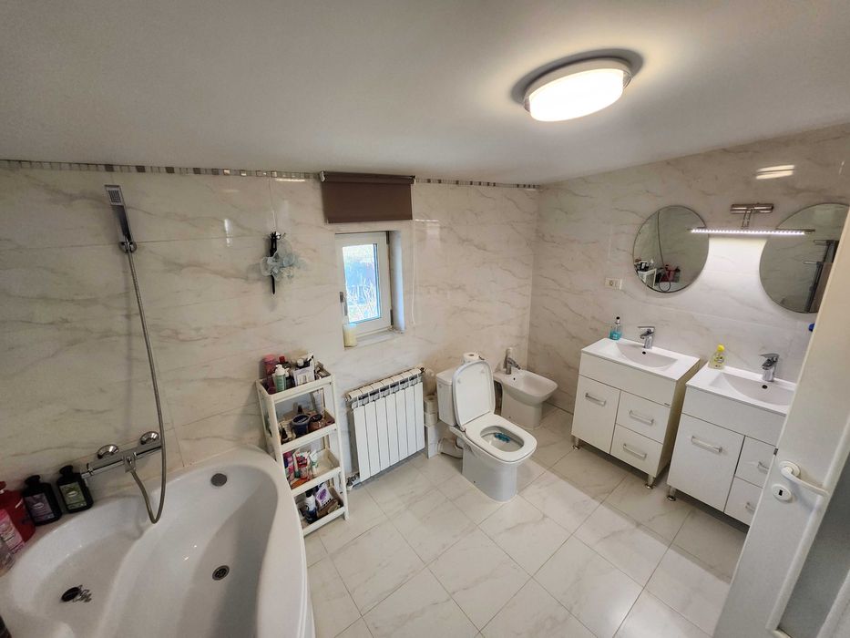 De vanzare casa moderna locuinta D+P+M ultracentral in sat Cataloi, judet. Tulcea