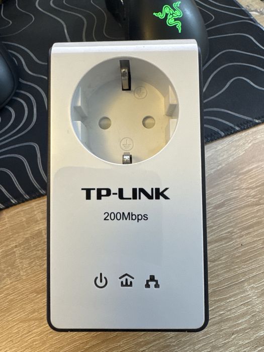 Kit extender prin reteaua electrica  TPLINK AV200+