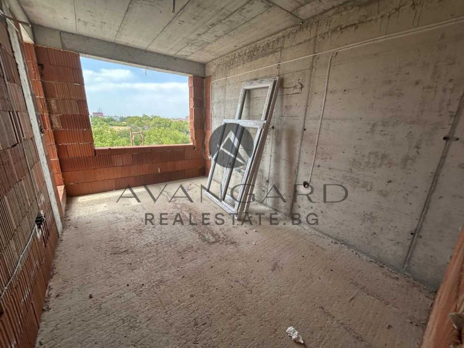 Продава се Тристаен апартамент в Пловдив, Остромила - 122 кв.м за 938 €/кв.м - Снимка #2